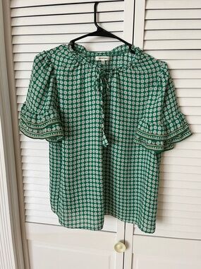 Max Studio Green and White Printed Tie-Neck Ruffle Sleeve Blouse